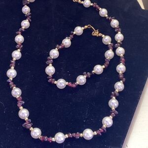 VR Brand Nicely Made Goldtone Faux Pearl and Polished Garnet Chips Set